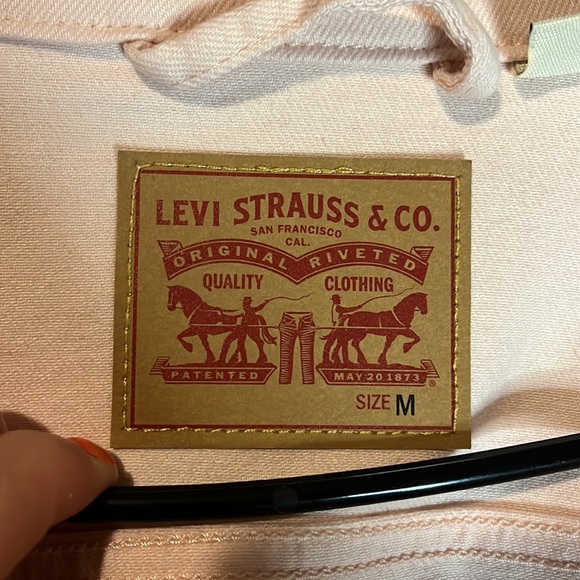 Levis - Picture 2 of 6